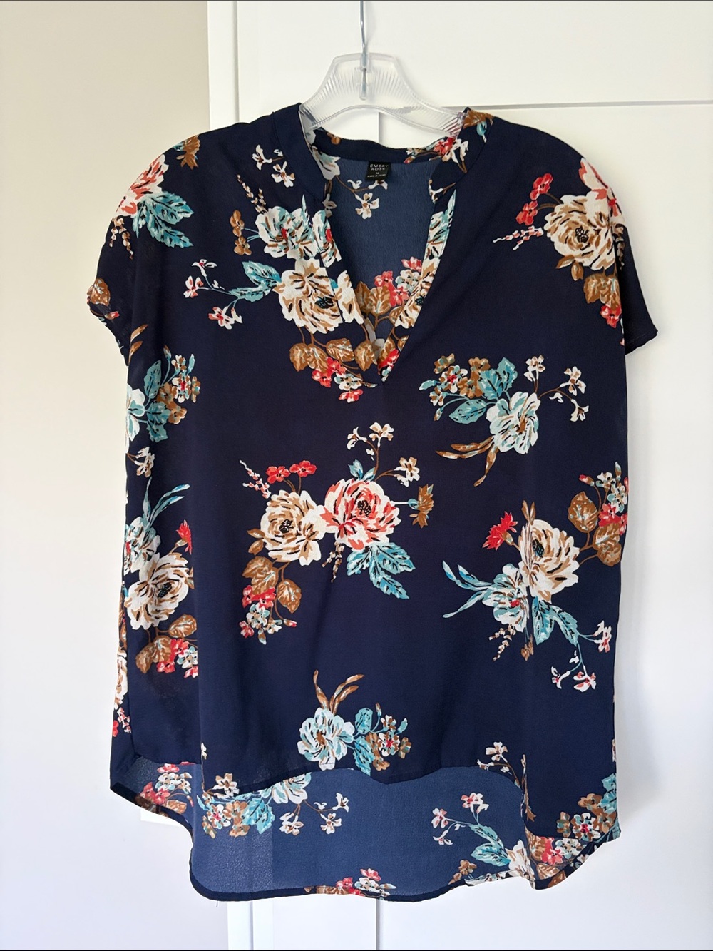 Floral V-Neck Short Sleeve Blouse in Navy